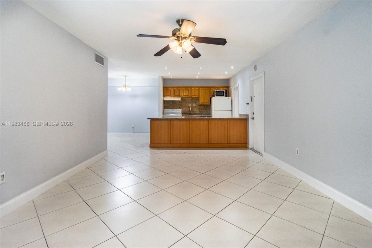7945 SW 104th St , Unit 106C, Miami, FL 33156 Photo