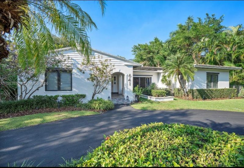 641 Island Rd, Miami, FL 33137 Photo