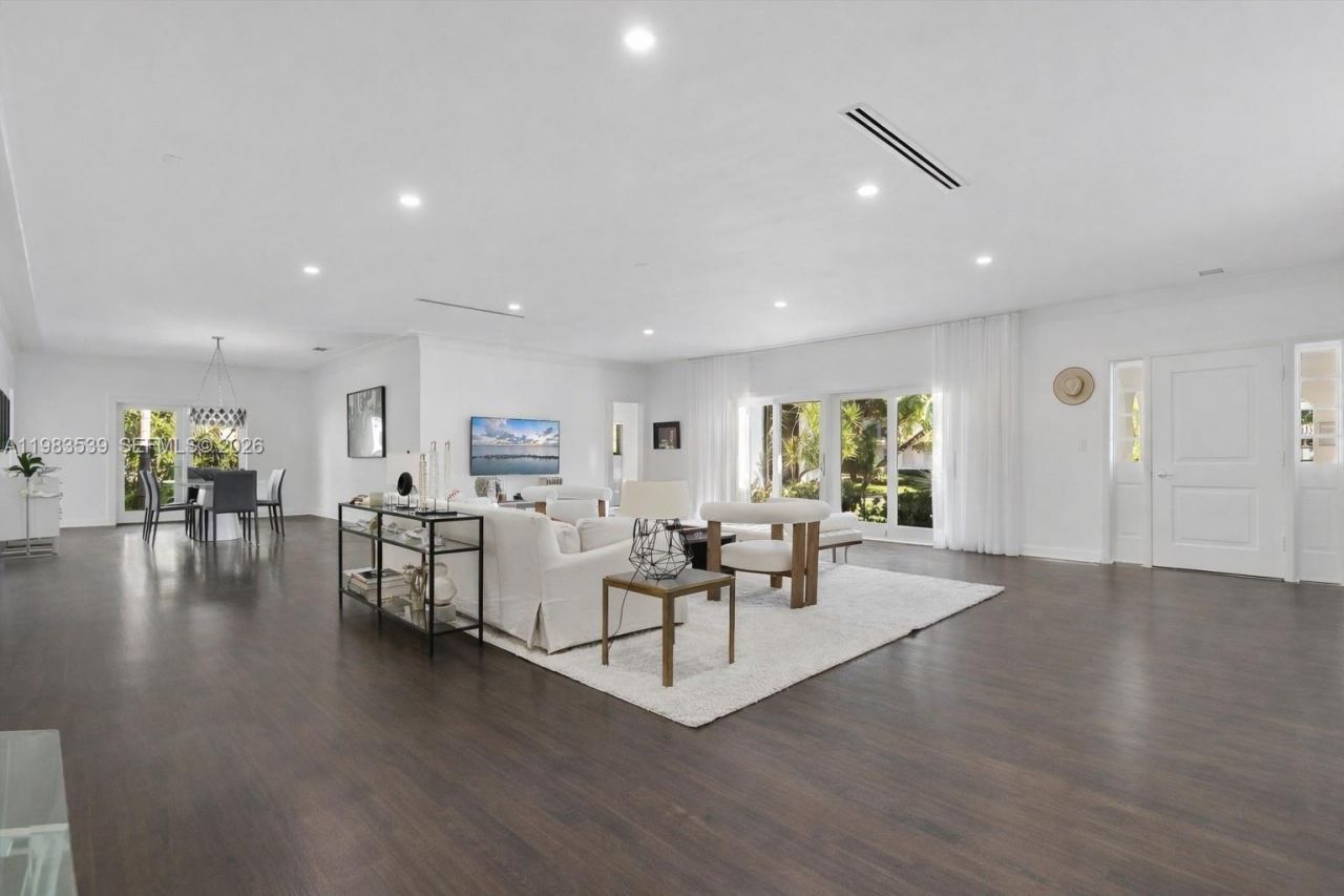 641 Island Rd, Miami, FL 33137 Photo