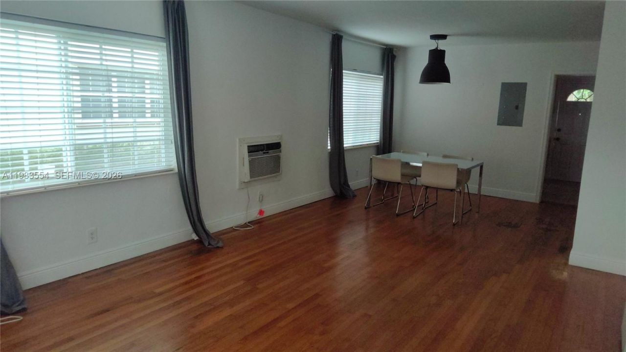 233 Madeira Ave, Unit 1, Coral Gables, FL 33134 Photo