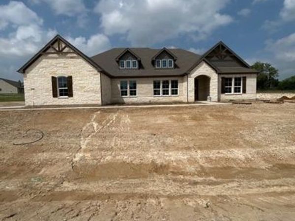 1000 Perrin Lane, Van Alstyne, TX 75495