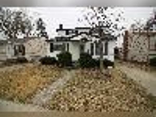 936 E Mahan Avenue, Hazel Park, MI 48030