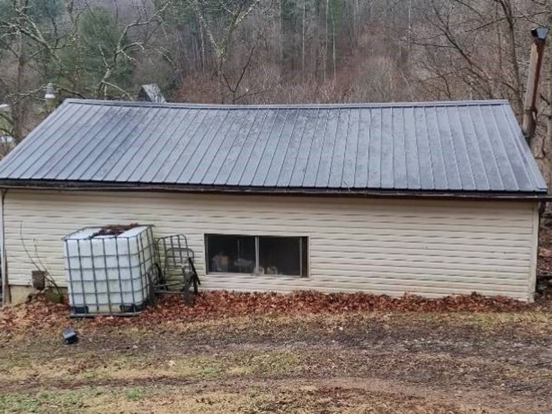 25948 Oxford Road, Quaker City, OH 43773 Photo 18