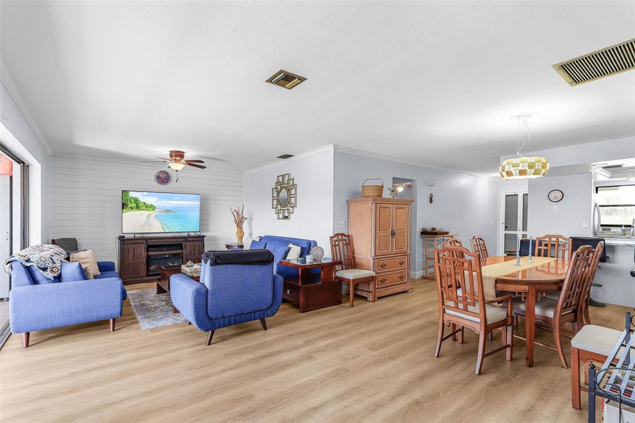 3935 Country Club Boulevard , Unit 17, Cape Coral, FL 33904 Photo