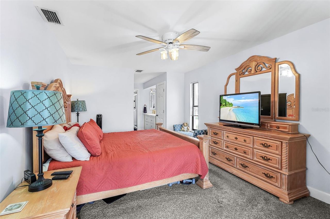 3935 Country Club Boulevard , Unit 17, Cape Coral, FL 33904 Photo