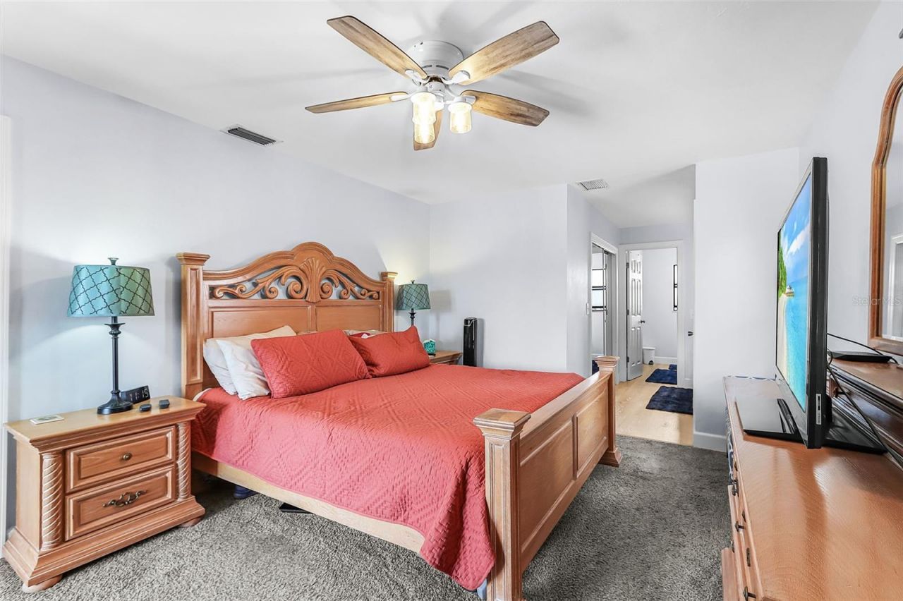 3935 Country Club Boulevard , Unit 17, Cape Coral, FL 33904 Photo