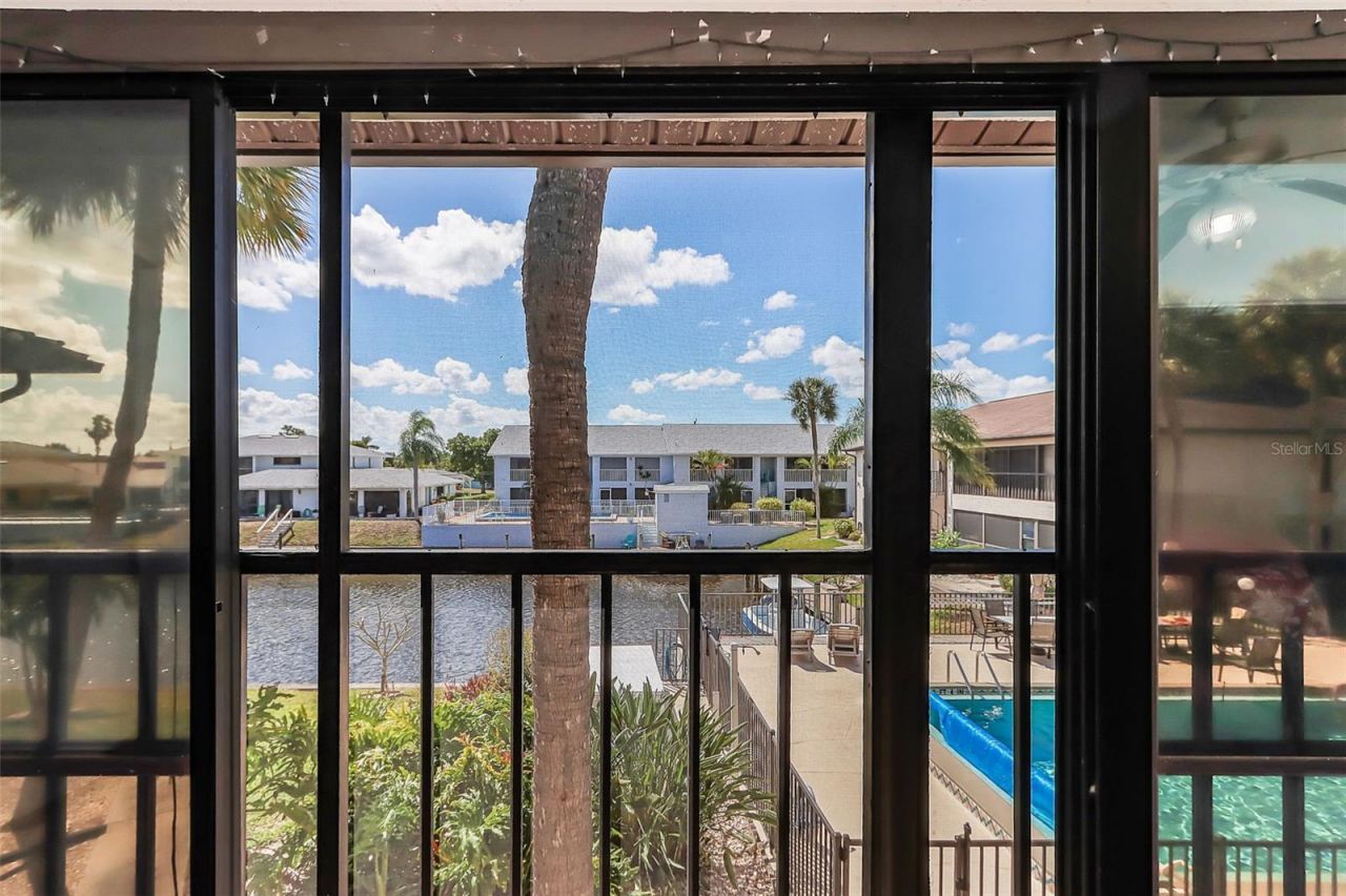 3935 Country Club Boulevard , Unit 17, Cape Coral, FL 33904 Photo