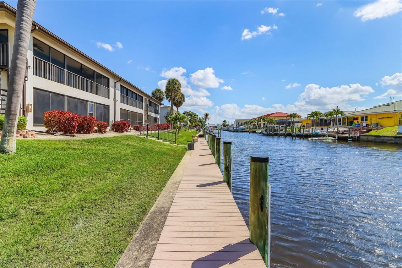 3935 Country Club Boulevard , Unit 17, Cape Coral, FL 33904 Photo