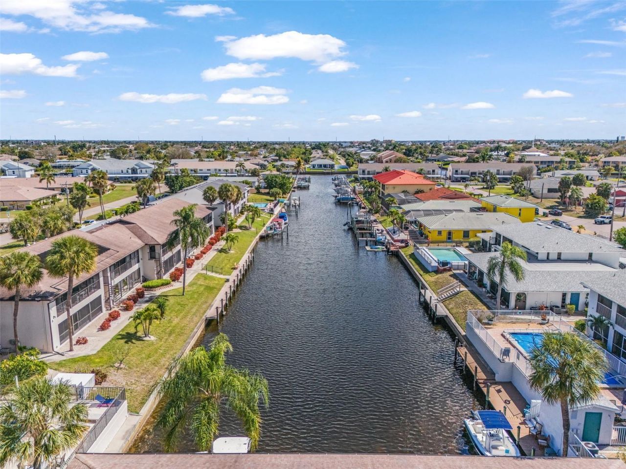 3935 Country Club Boulevard , Unit 17, Cape Coral, FL 33904 Photo