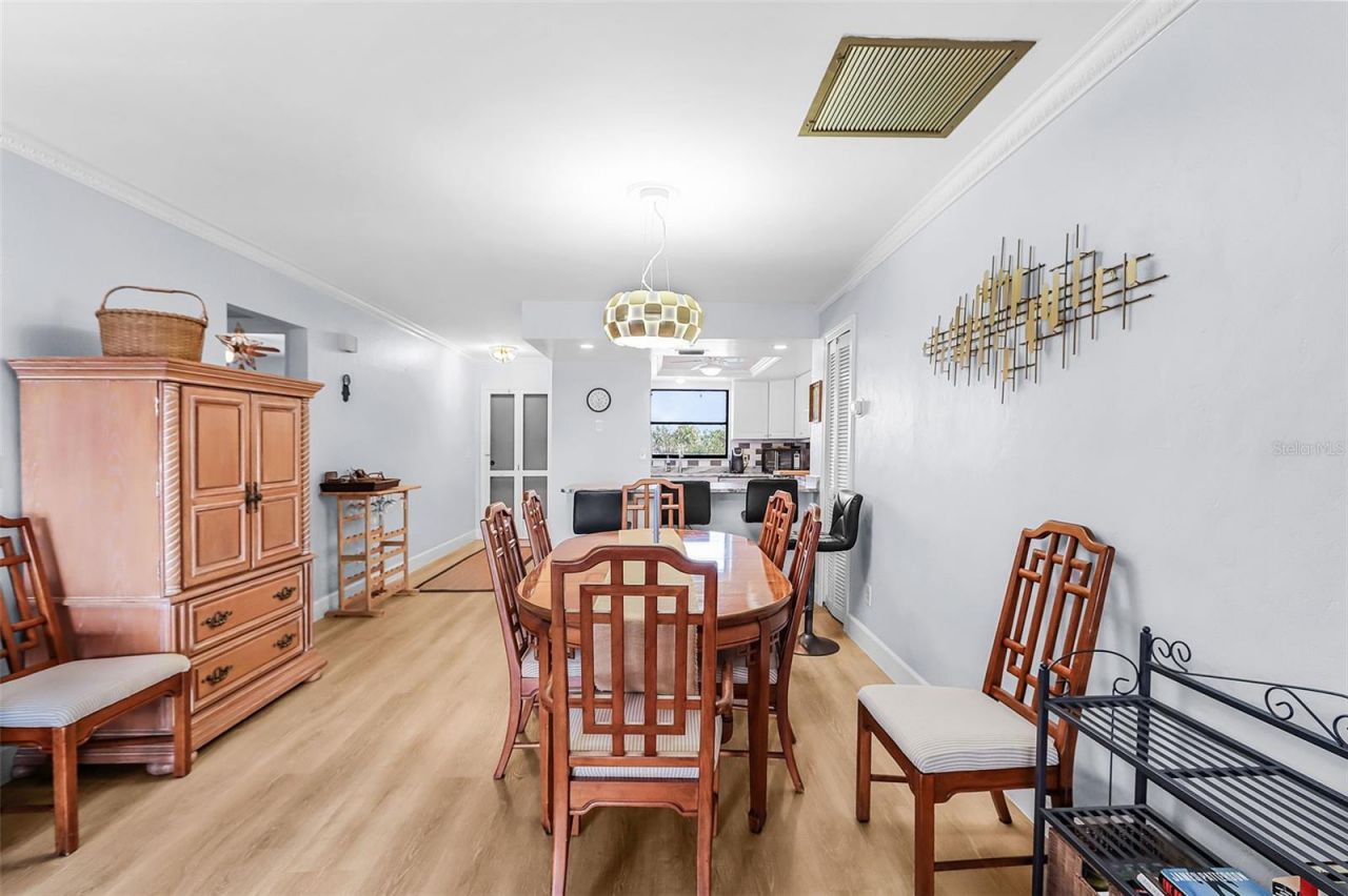 3935 Country Club Boulevard , Unit 17, Cape Coral, FL 33904 Photo