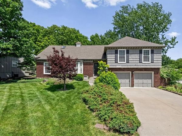 9249 Switzer Street, Overland Park, KS 66214
