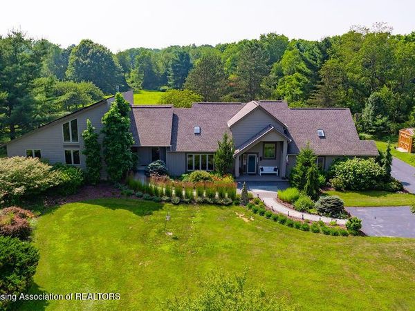 5353 Barton Road, Williamston, MI 48895