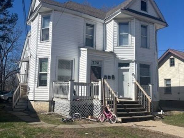 708 N Lee Street, Bloomington, IL 61701