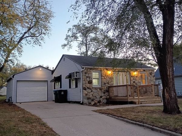 513 W 7th Street , Rock Falls, IL 61071