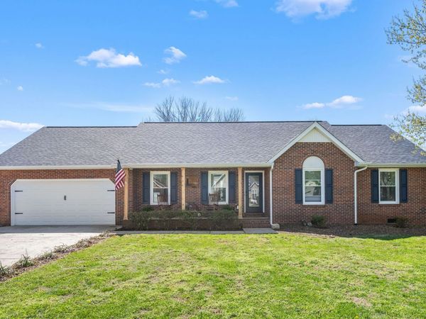 142 Summerset Pl, Estill Springs, TN 37330