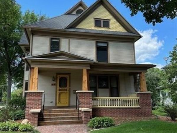 323 W Jefferson Street, Winterset, IA 50273