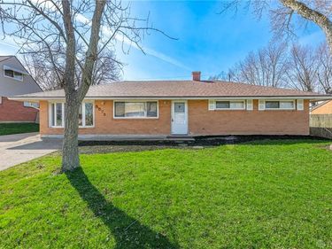 5572 Shady Oak Street, Huber Heights, OH 45424