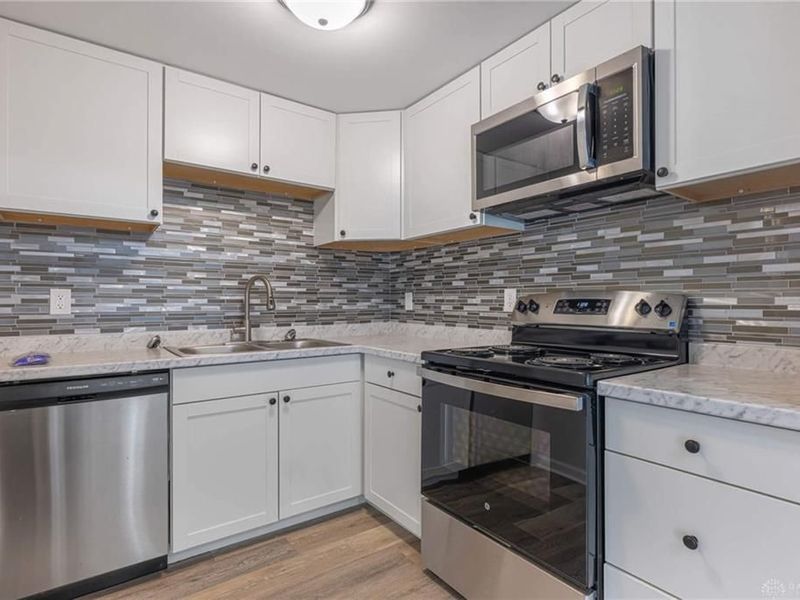 5572 Shady Oak Street, Huber Heights, OH 45424 Photo 11