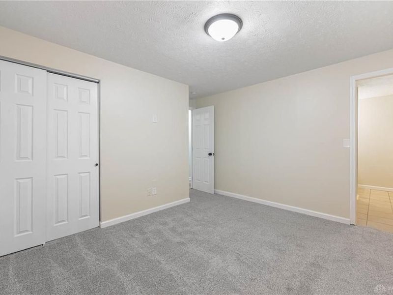 5572 Shady Oak Street, Huber Heights, OH 45424 Photo 19