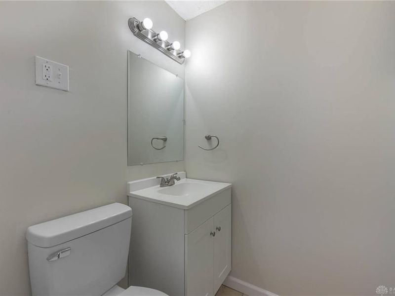 5572 Shady Oak Street, Huber Heights, OH 45424 Photo 21