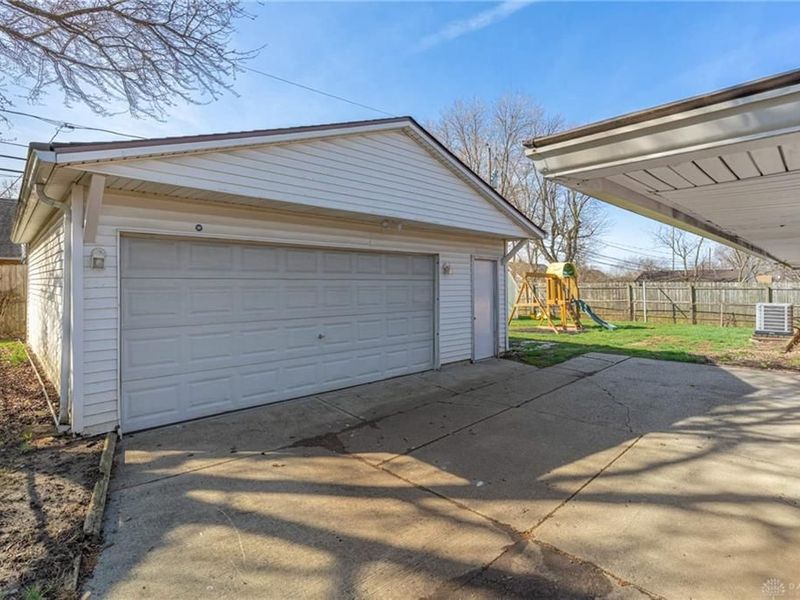 5572 Shady Oak Street, Huber Heights, OH 45424 Photo 23