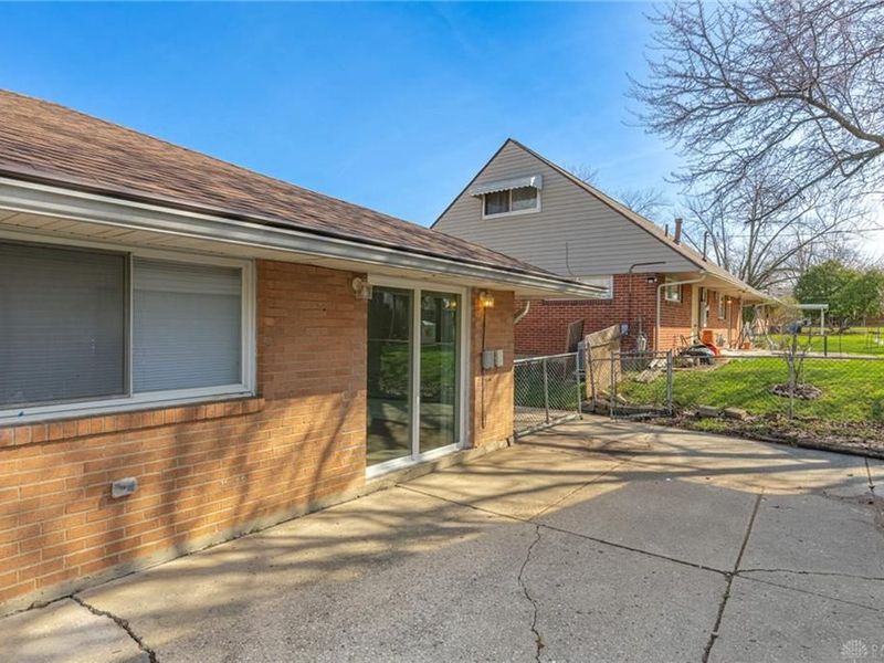 5572 Shady Oak Street, Huber Heights, OH 45424 Photo 27