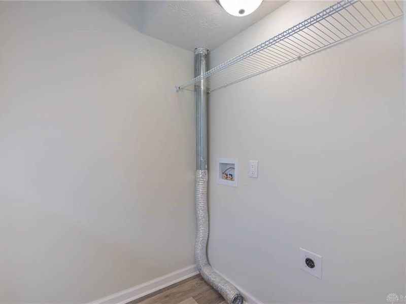 5572 Shady Oak Street, Huber Heights, OH 45424 Photo 9