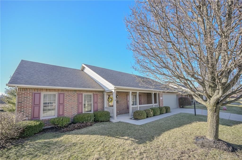 1812 Willow Lakes Drive, Springfield, OH 45502 Main Photo