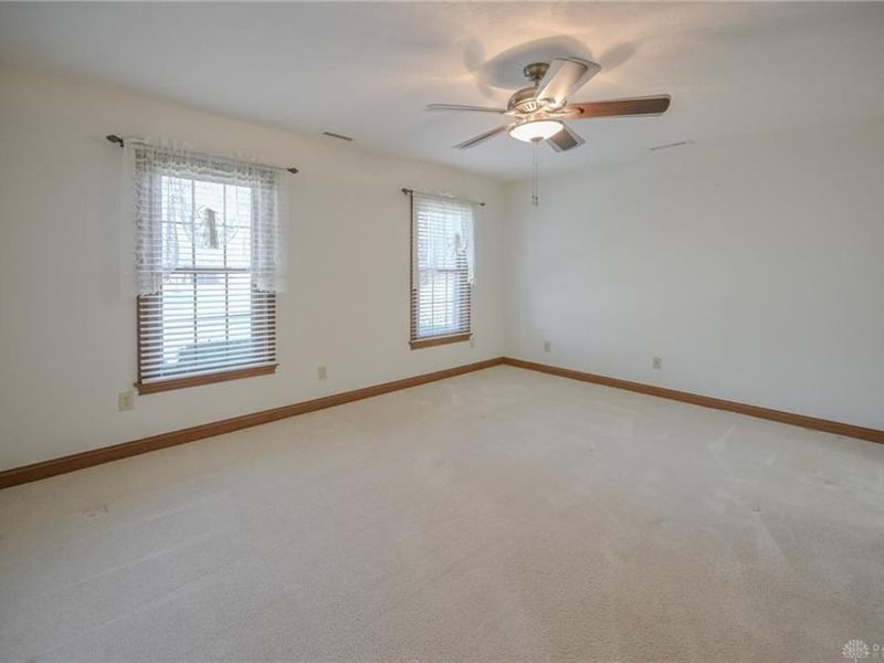 1812 Willow Lakes Drive, Springfield, OH 45502 Photo 11