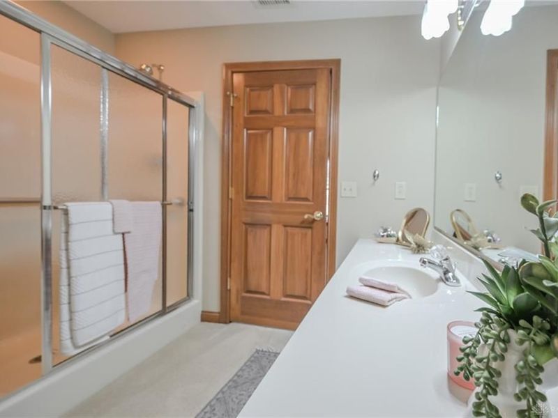 1812 Willow Lakes Drive, Springfield, OH 45502 Photo 17