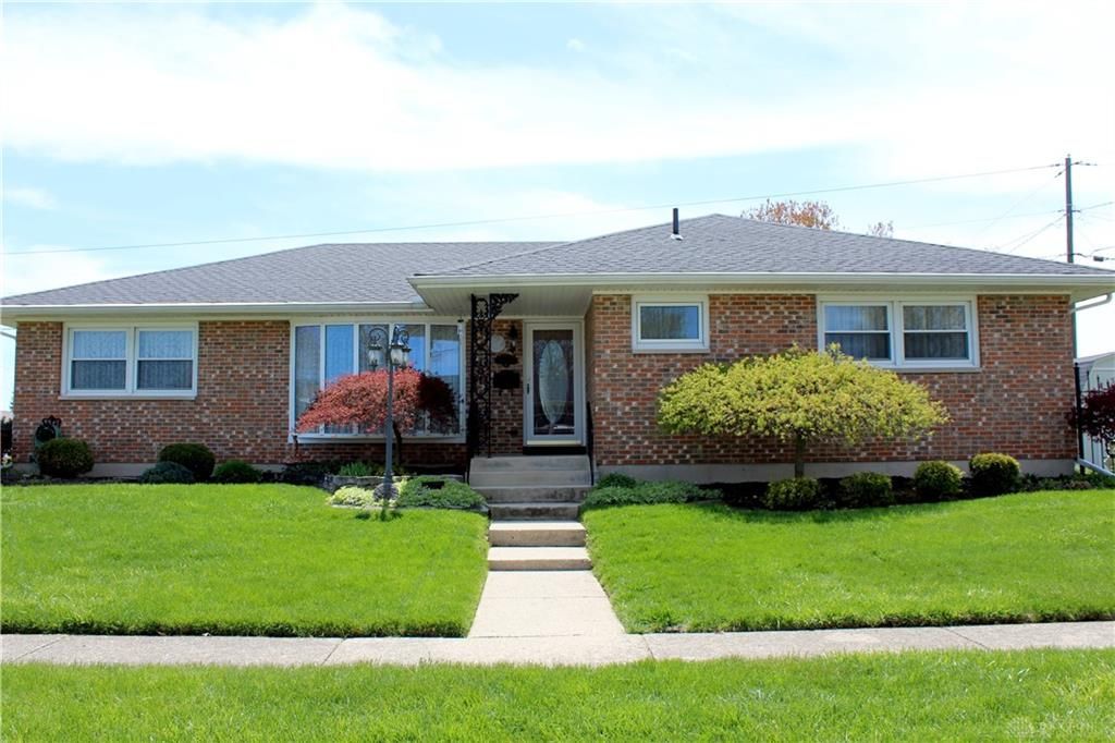 1521 Erika Drive, Springfield, OH 45503 Main Photo