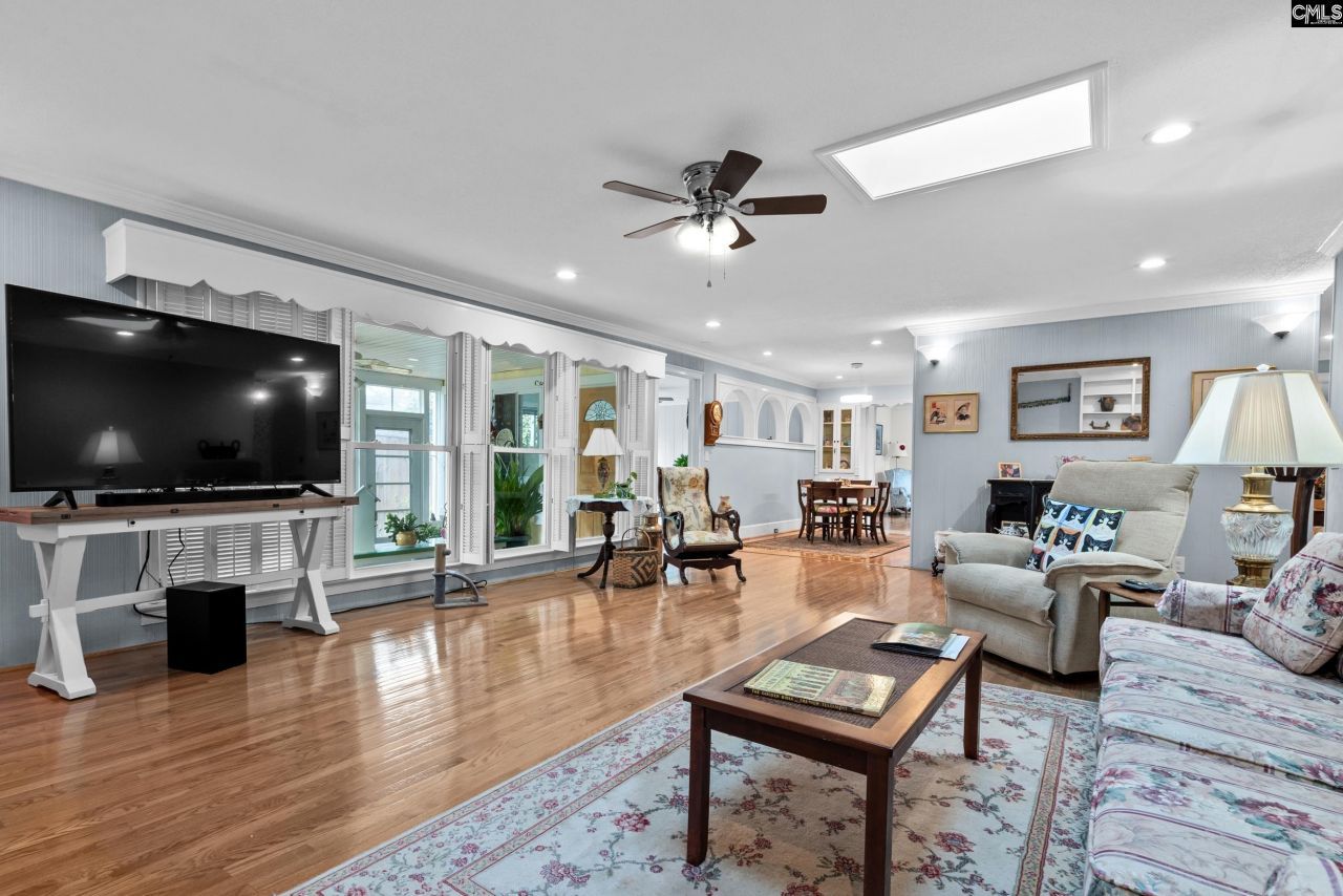 4661 Sylvan Drive  Photo 7