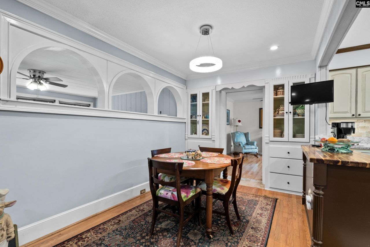 4661 Sylvan Drive  Photo 8