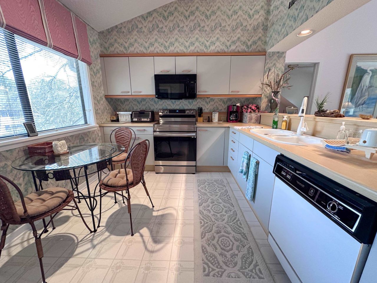 230 Westleton Dr. Photo 19