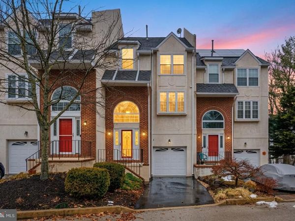 102 CAMPBELL DRIVE, CONSHOHOCKEN, PA 19428