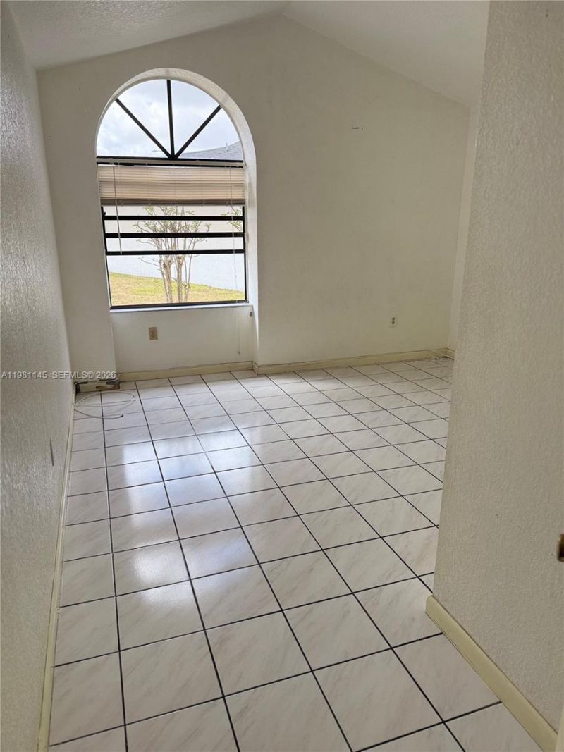 5861 SW 152nd Ct, Miami, FL 33193 Photo