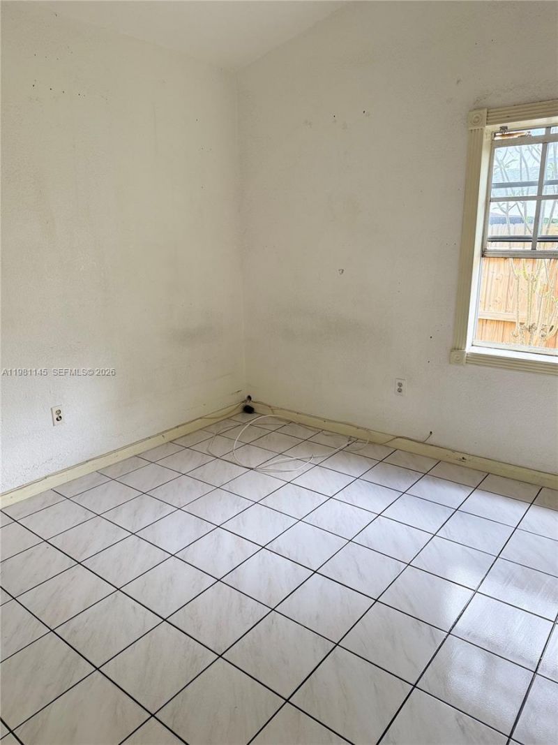 5861 SW 152nd Ct, Miami, FL 33193 Photo