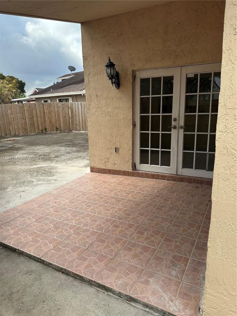 5861 SW 152nd Ct, Miami, FL 33193 Photo