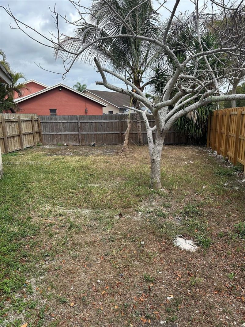 5861 SW 152nd Ct, Miami, FL 33193 Photo