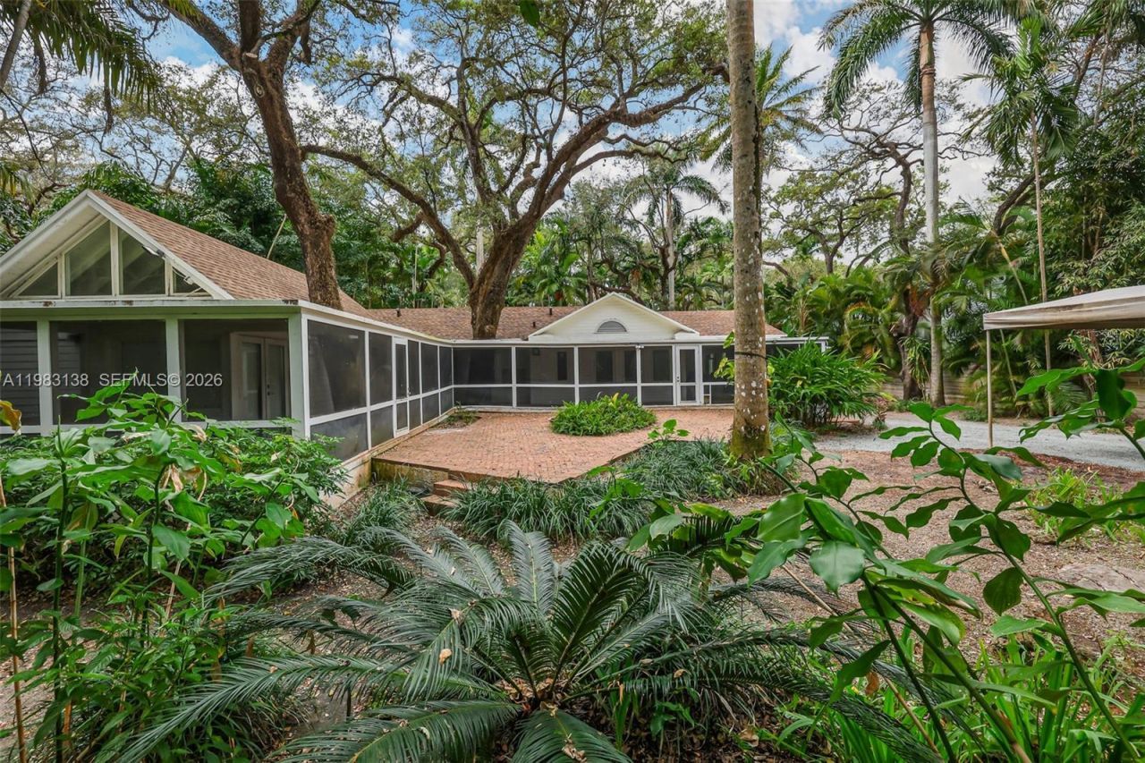 2925 Seminole St, Miami, FL 33133 Photo