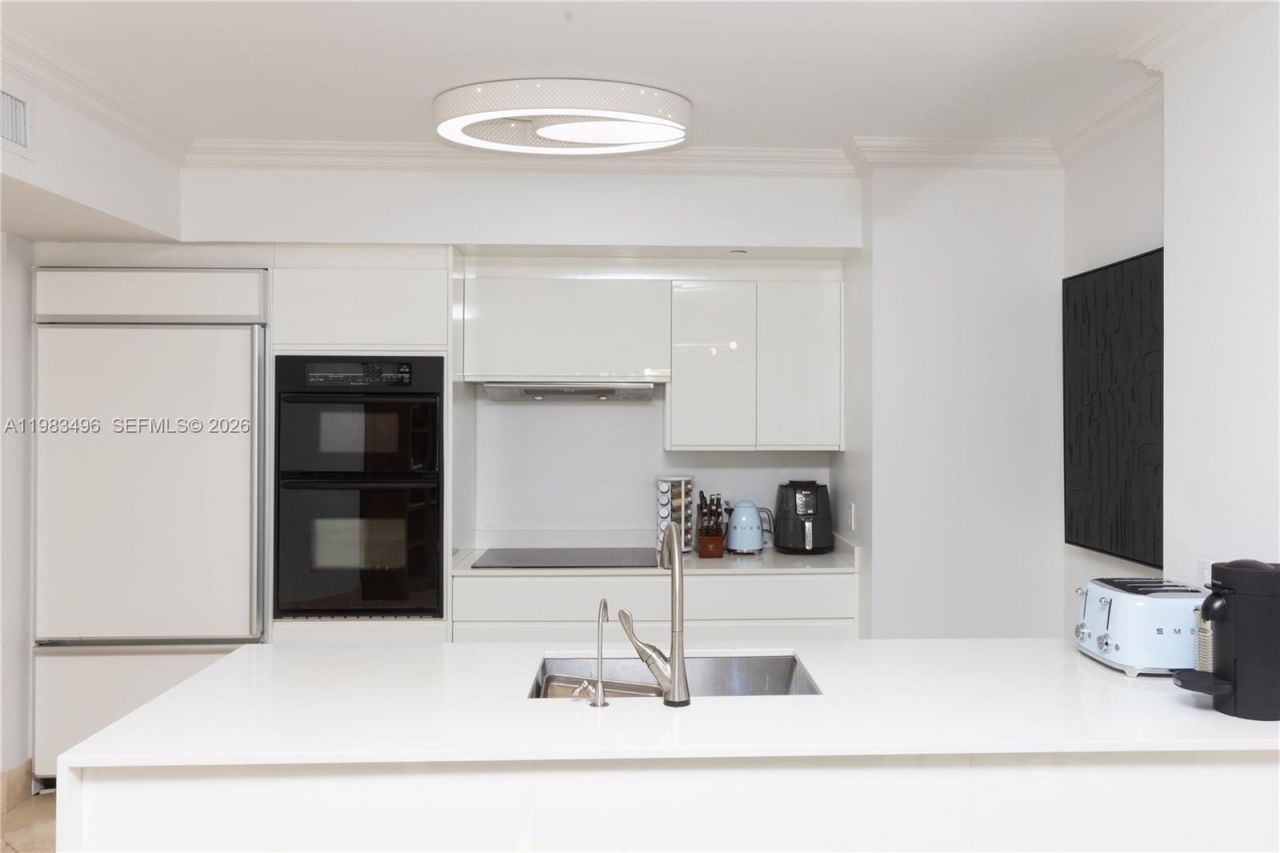 1830 S Ocean Dr, Unit 2108, Hallandale Beach, FL 33009 Photo