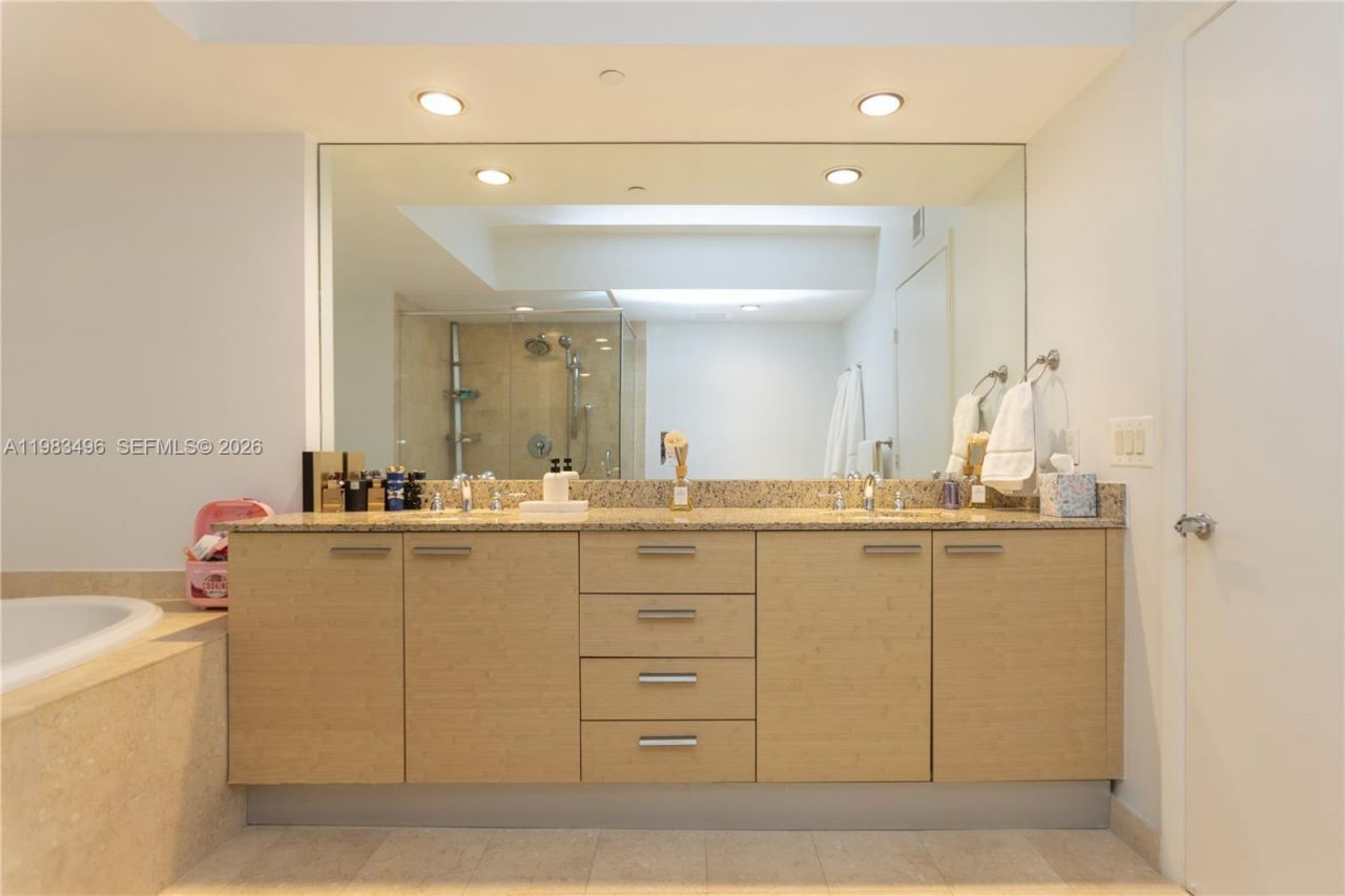 1830 S Ocean Dr, Unit 2108, Hallandale Beach, FL 33009 Photo
