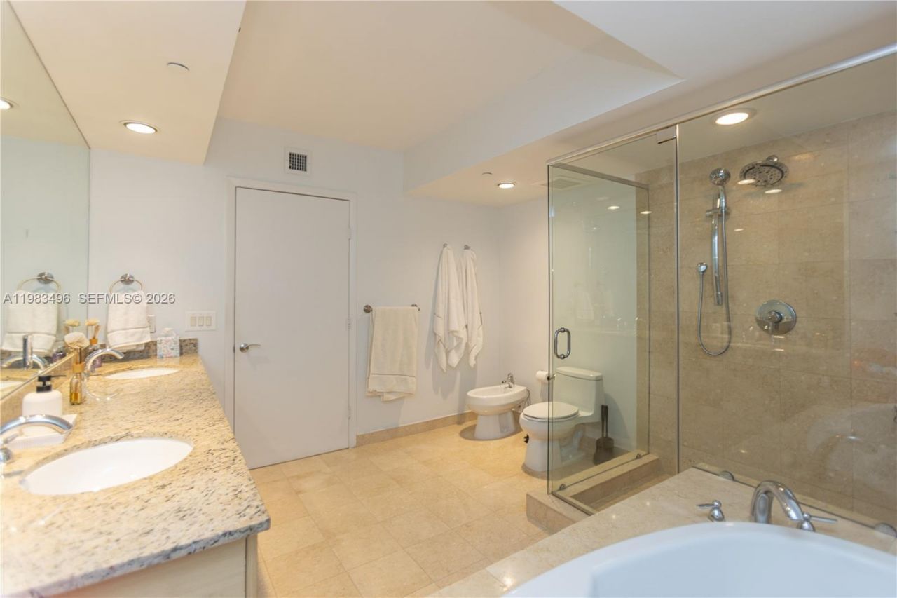 1830 S Ocean Dr, Unit 2108, Hallandale Beach, FL 33009 Photo