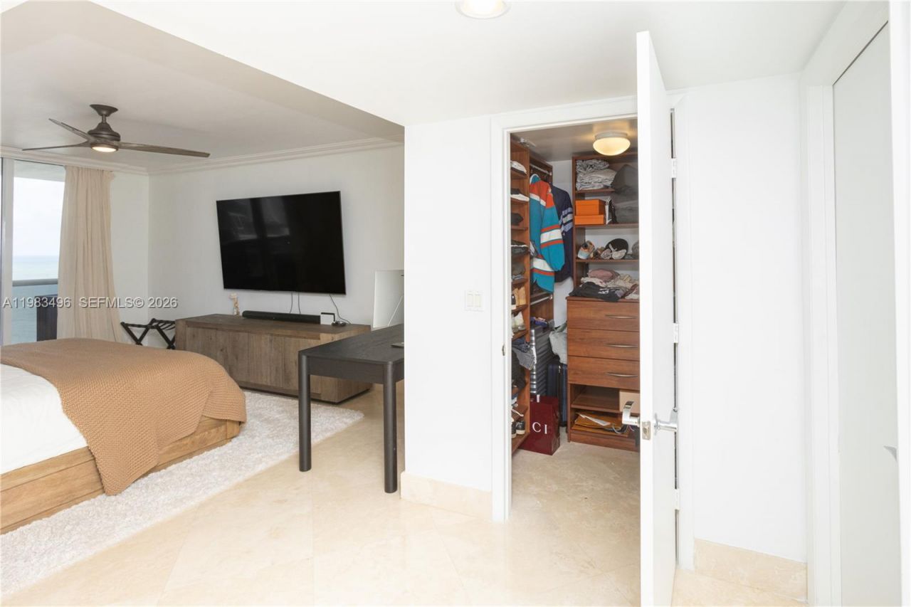 1830 S Ocean Dr, Unit 2108, Hallandale Beach, FL 33009 Photo