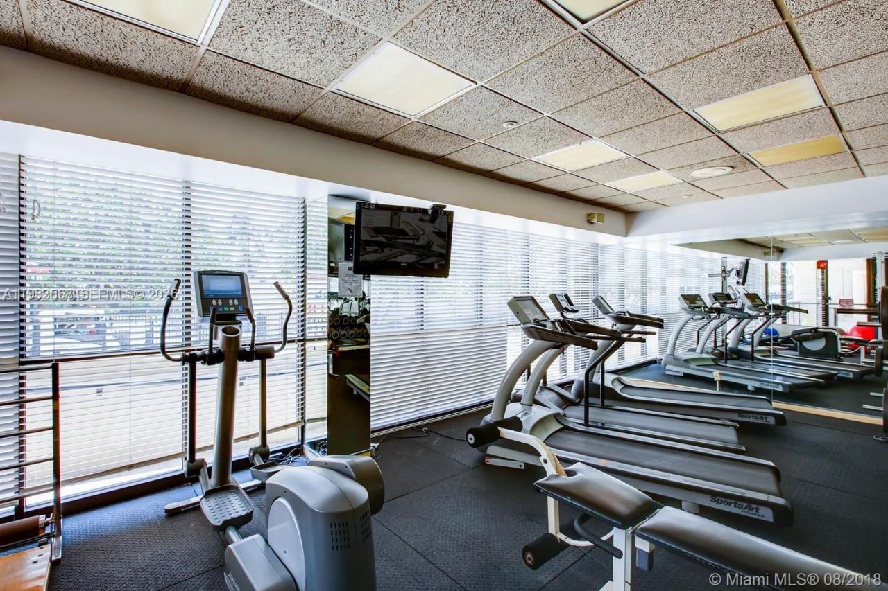 2555 Collins Ave, Unit 1707, Miami Beach, FL 33140 Photo