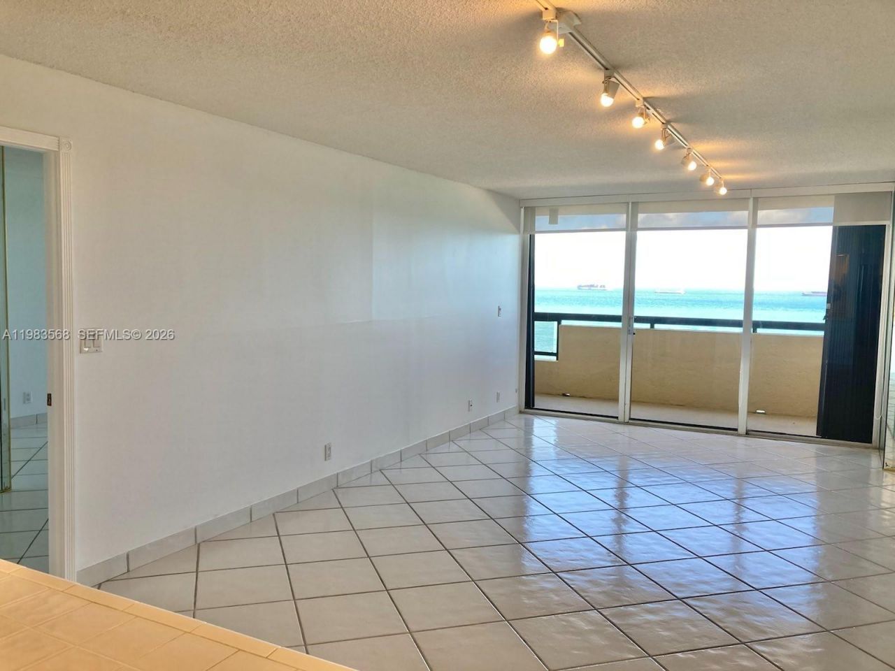 2555 Collins Ave, Unit 1707, Miami Beach, FL 33140 Photo