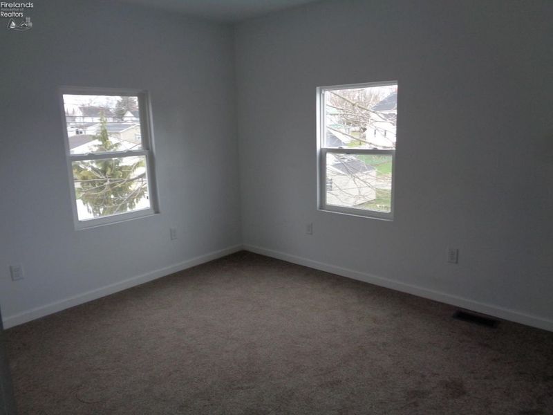 512 Dale Avenue, Willard, OH 44890 Photo 11