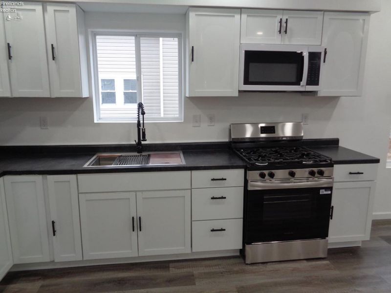 512 Dale Avenue, Willard, OH 44890 Photo 3