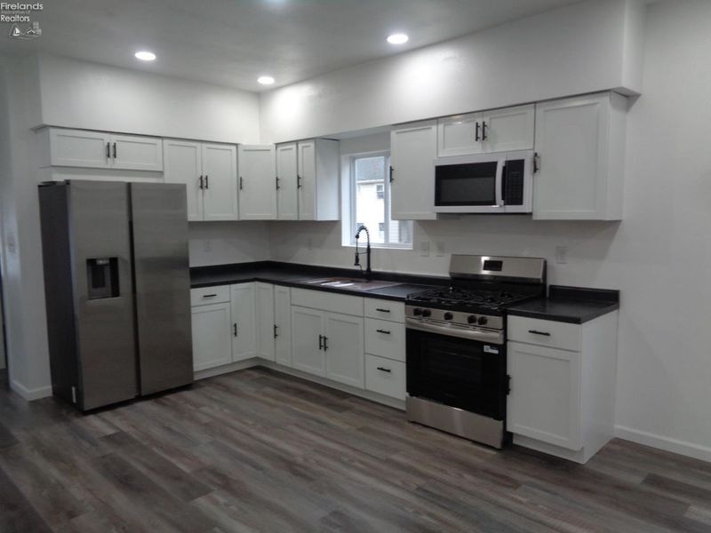 512 Dale Avenue, Willard, OH 44890 Photo 4