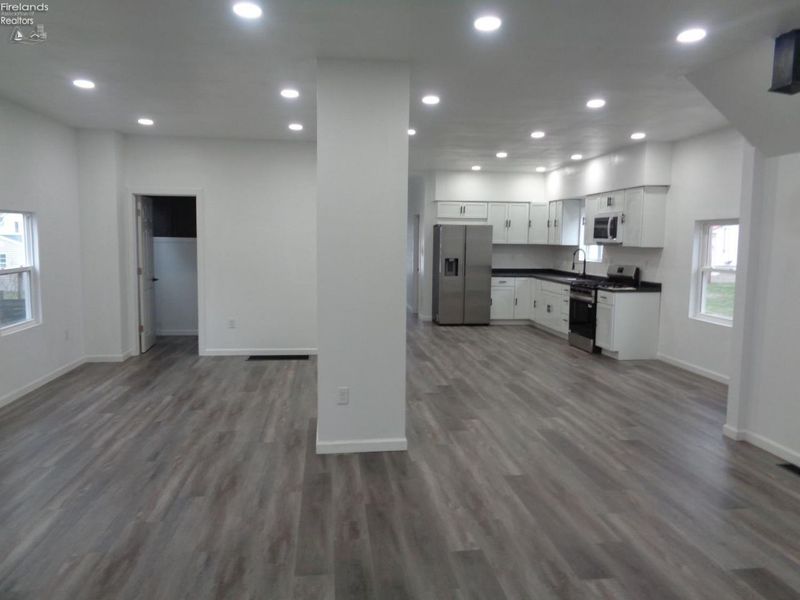 512 Dale Avenue, Willard, OH 44890 Photo 5